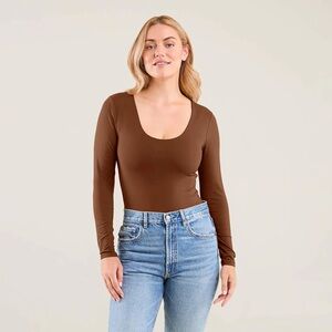 NEW NUUDS LONG SLEEVE SCOOP NECK BODYSUIT, CHOCOLATE, Large